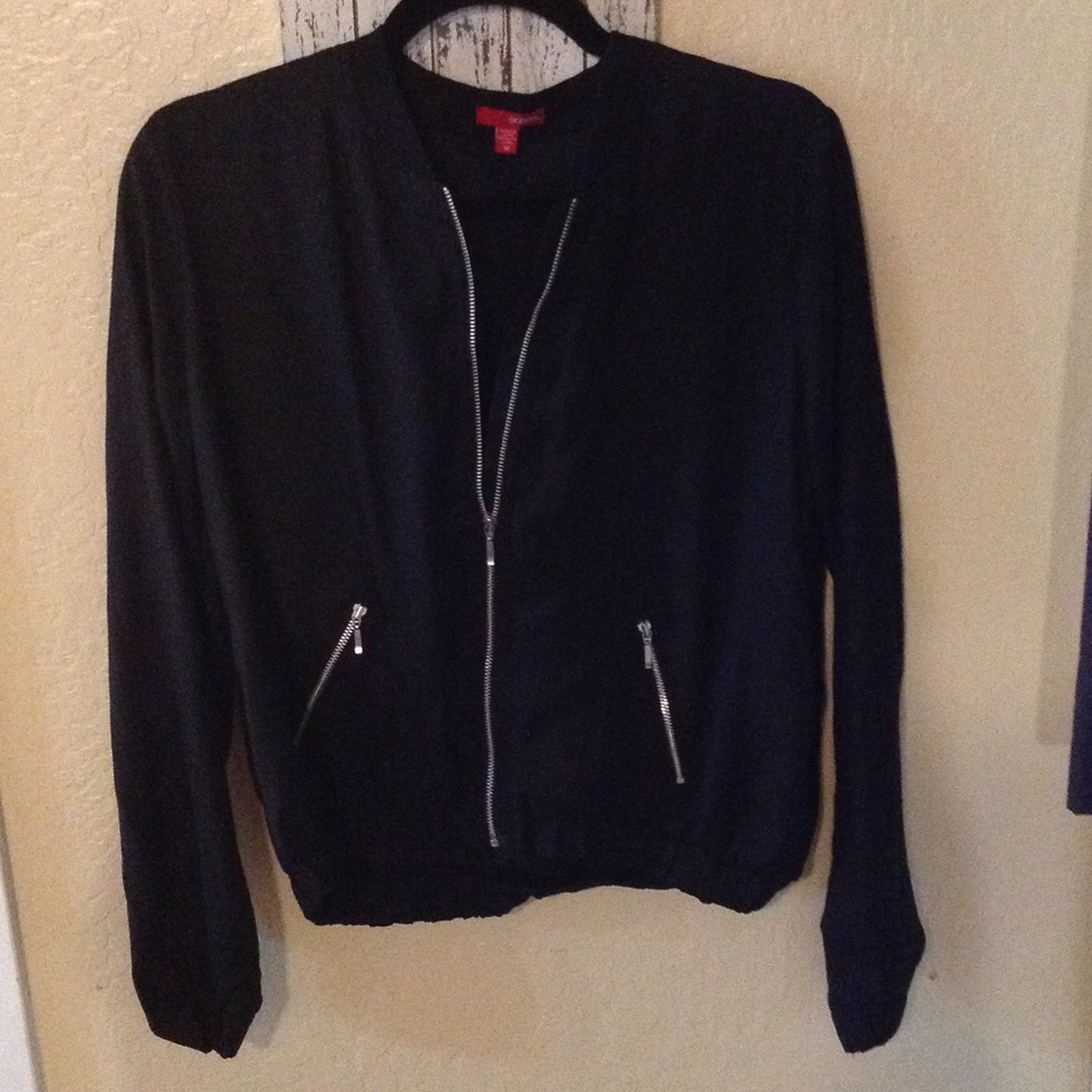| Black Jacket |